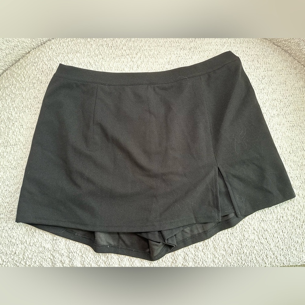 SHEIN Curve Women's Skort